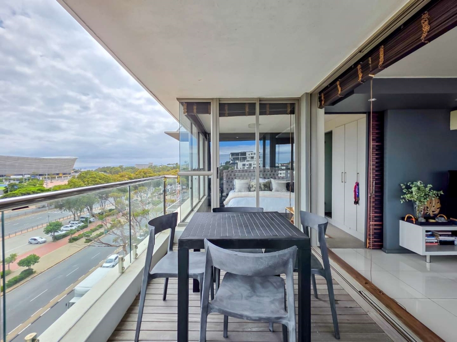 2 Bedroom Property for Sale in Green Point Western Cape